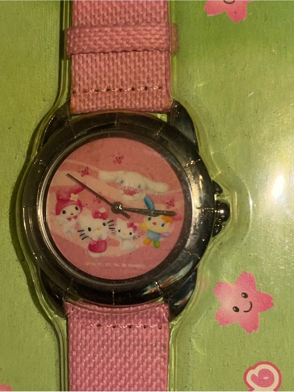 NOS Vintage 2006 Sanrio Fans Club promotional wristwatch Hello Kitty Analog Pink